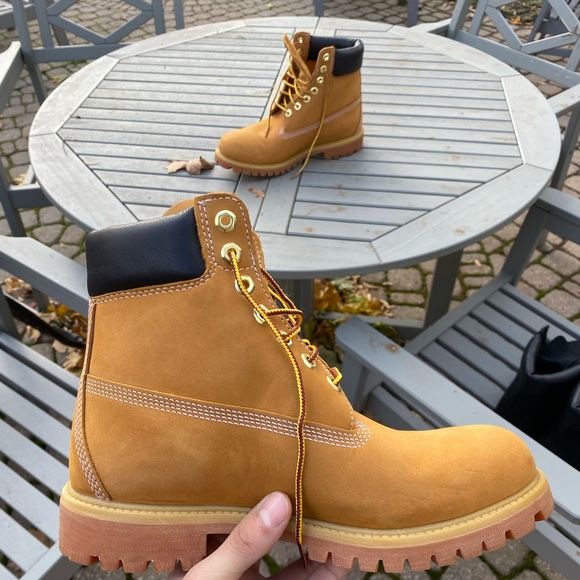 Wheat colour timberland boots mens size 8 - Picture 6 of 9